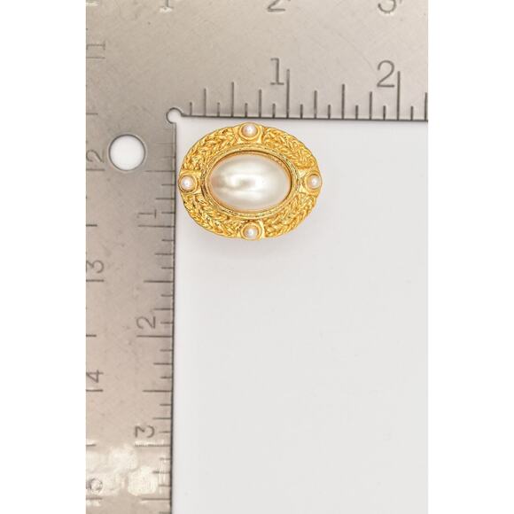 Vintage Oval Earrings White Pearl Gold Tone Heavy Chunky NOS USA 1980s BinAE - Picture 12 of 12